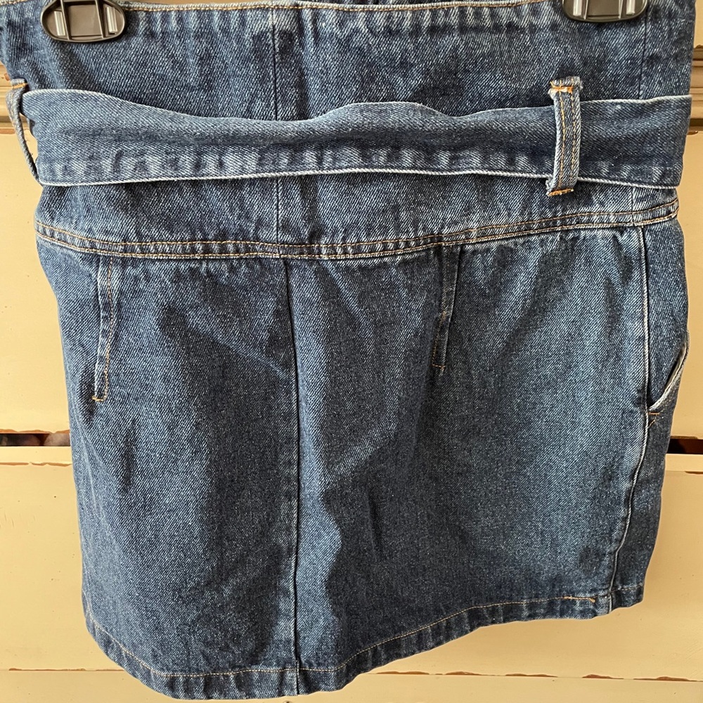 Denim skirt w/ gold loop tie in front